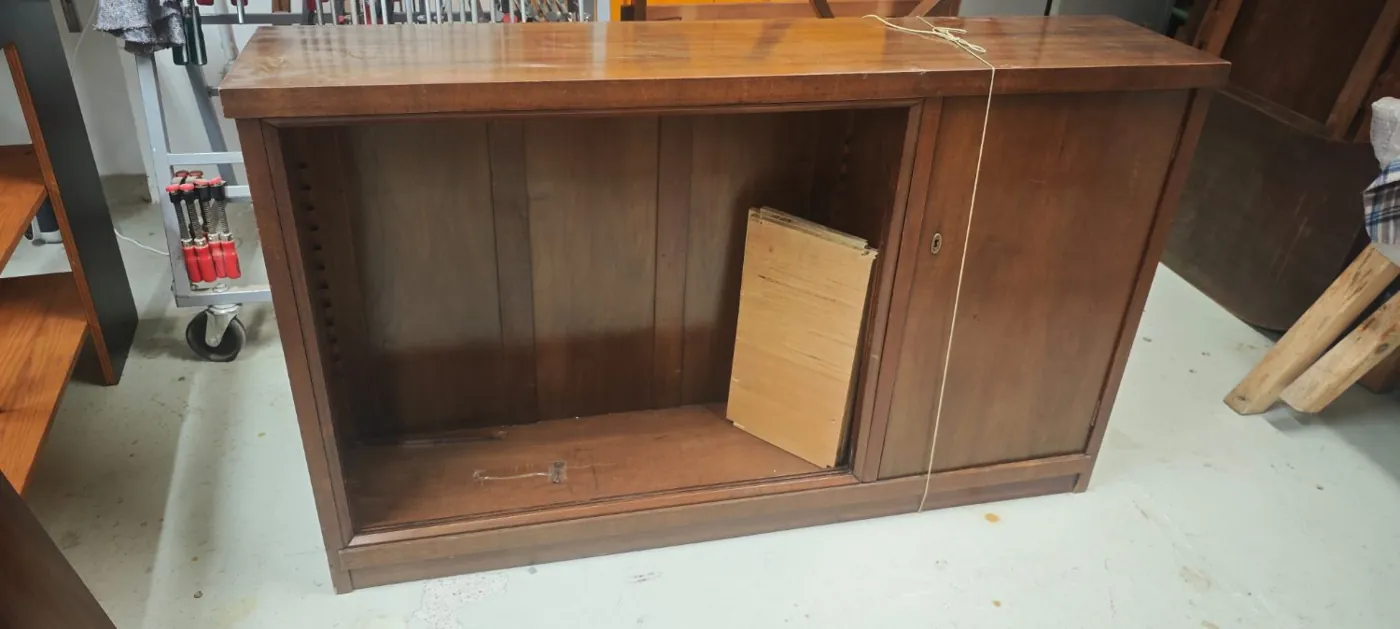Sideboard vor der Restaurierung
